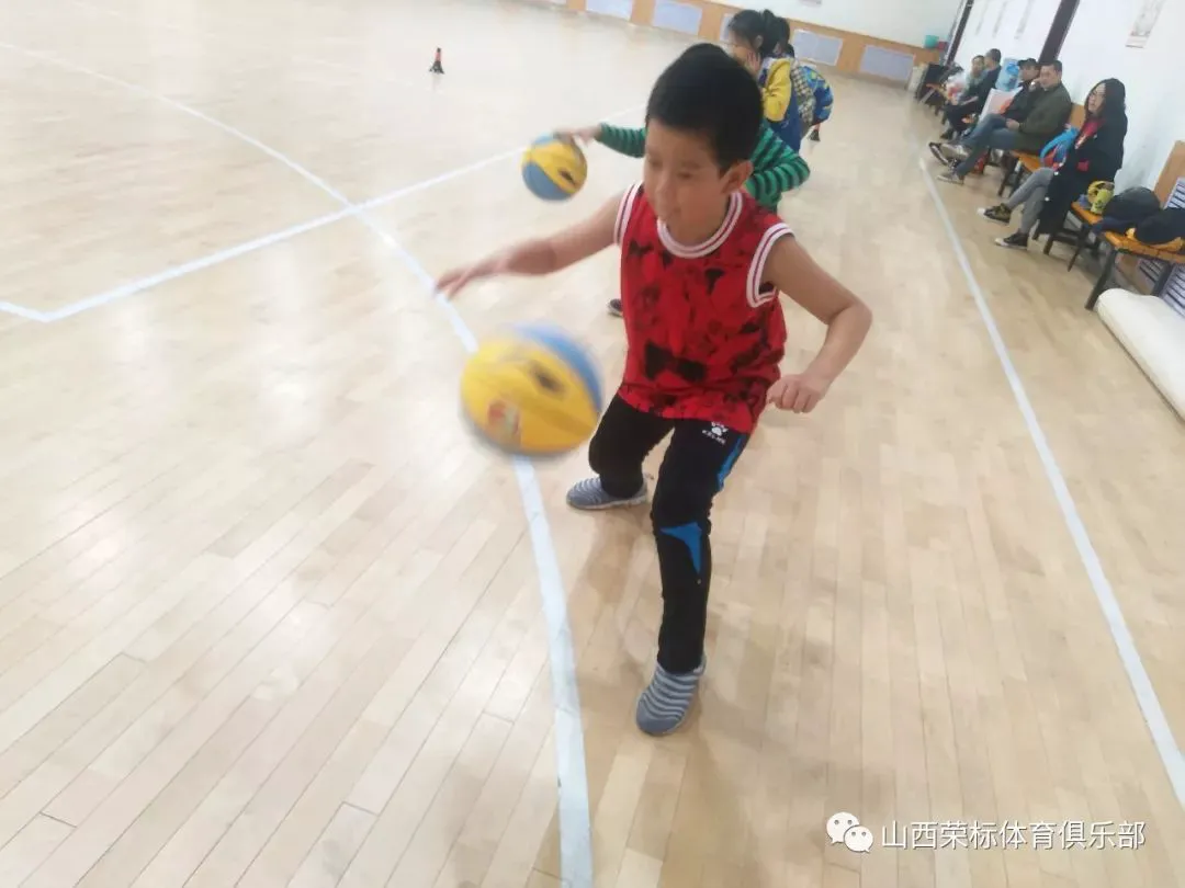 通过哪些训练方法可以有效提高篮球耐力？_0